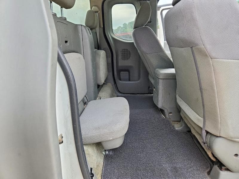 2017 NISSAN FRONTIER S 10