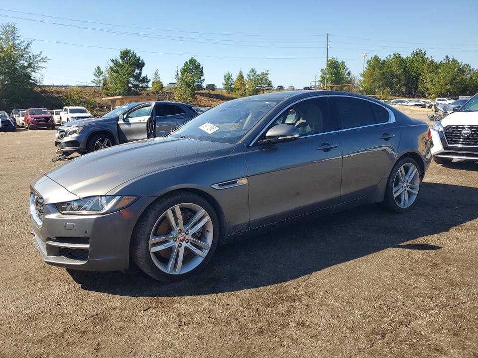 2017 JAGUAR XE PRESTIGE - 1