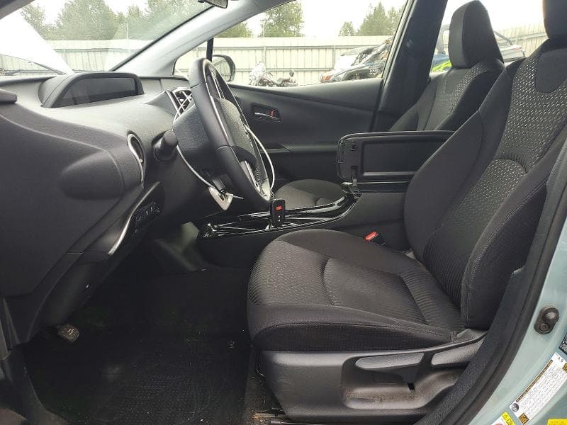 2017 TOYOTA PRIUS THREE 7