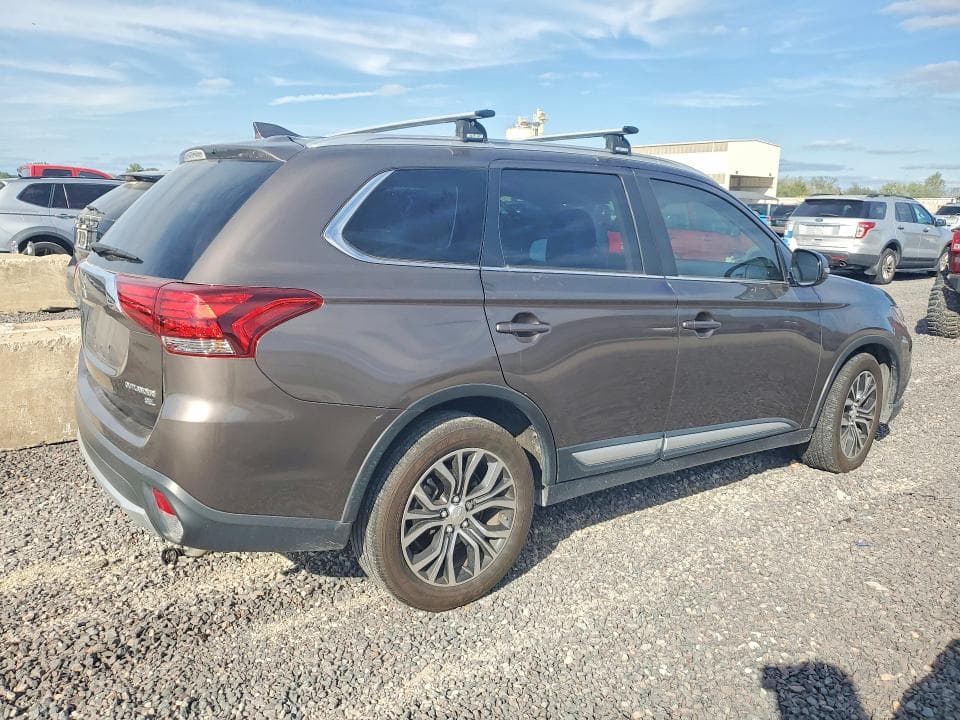 2017 MITSUBISHI OUTLANDER SE 3