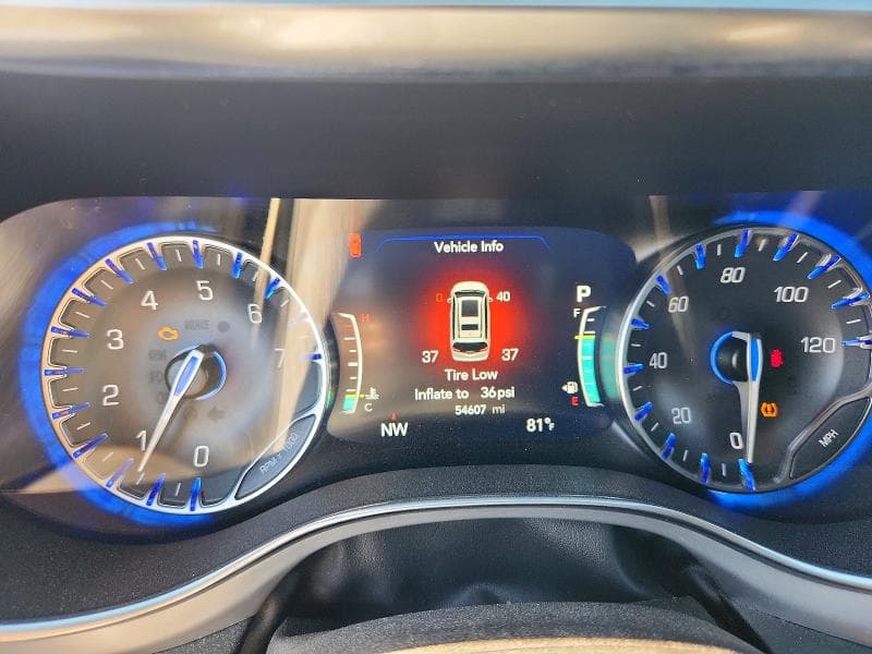 2025 CHRYSLER PACIFICA LIMITED 9