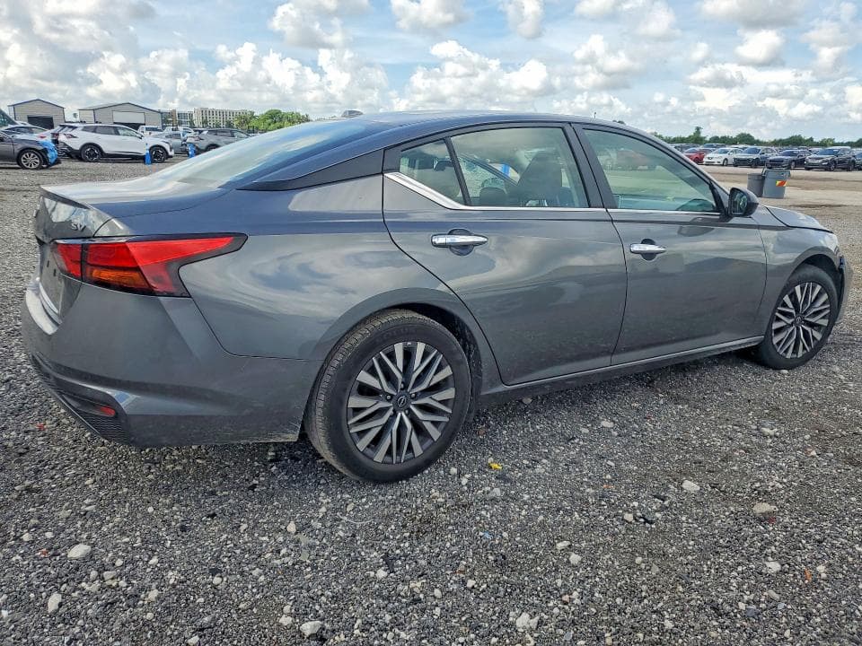 2024 NISSAN ALTIMA SV 3