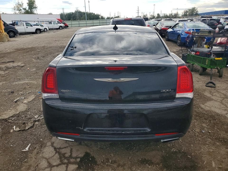 2017 CHRYSLER 300 S 6