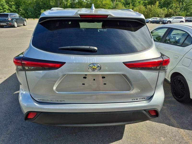 2023 TOYOTA HIGHLANDER XLE 11