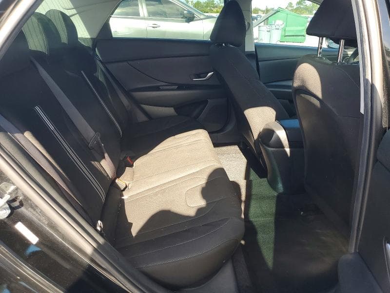 2023 HYUNDAI ELANTRA SEL 10