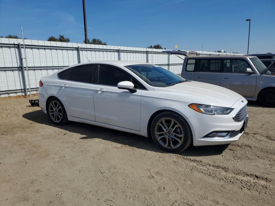 2017 FORD FUSION SE 4