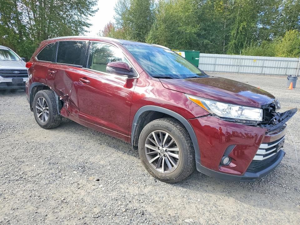 2018 TOYOTA HIGHLANDER XLE 4