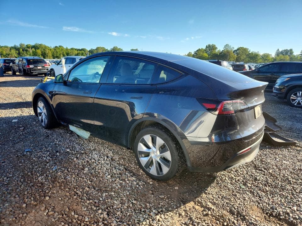 2024 TESLA MODEL Y 2