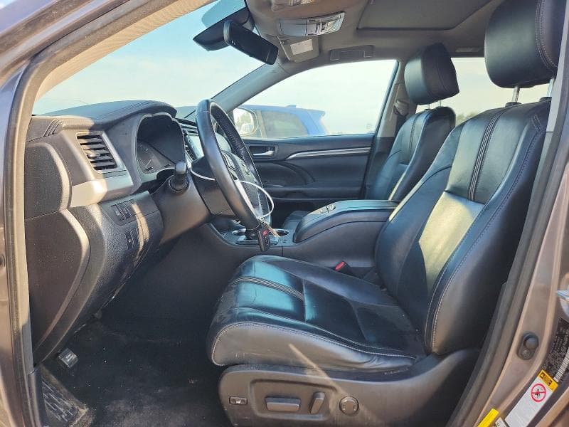 2017 TOYOTA HIGHLANDER SE 7
