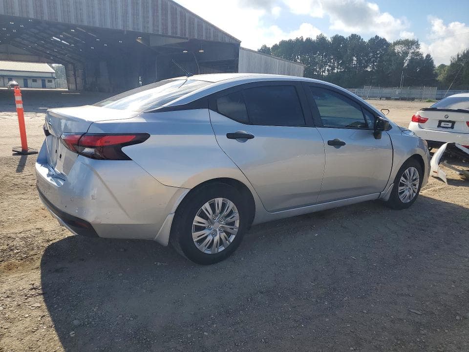 2020 NISSAN VERSA S 3