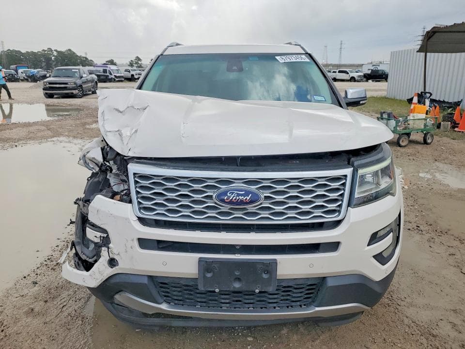 2017 FORD EXPLORER PLATINUM 5