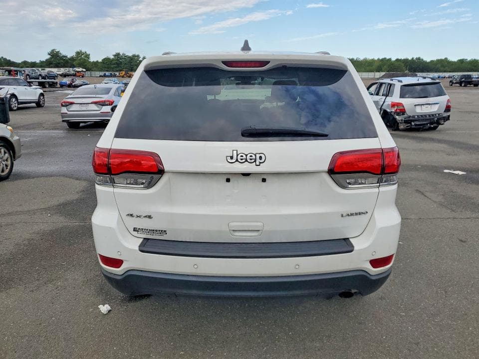 2022 JEEP GRAND CHEROKEE LAREDO E 6
