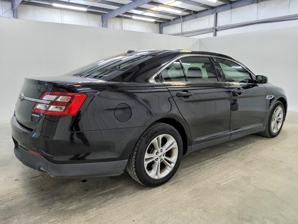 2017 FORD TAURUS SE 3