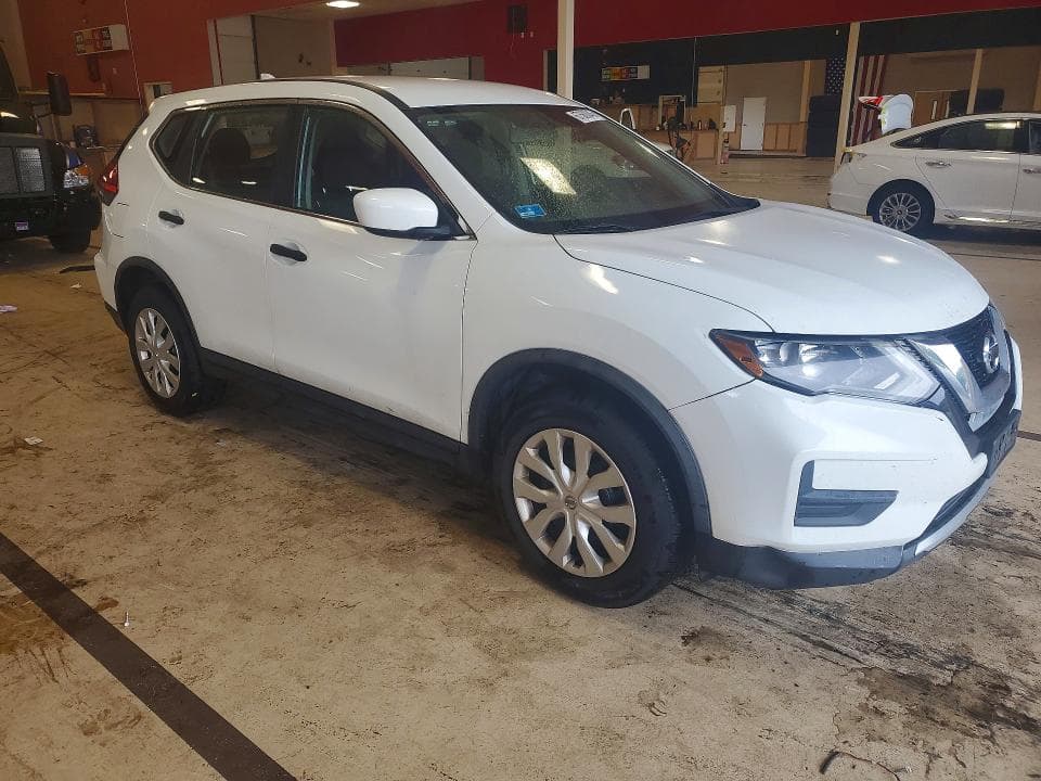 2017 NISSAN ROGUE S 4
