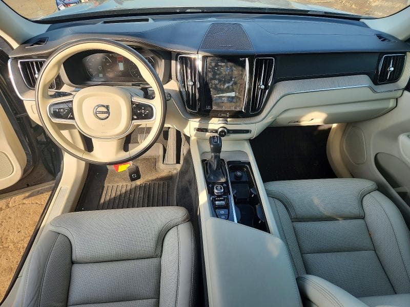 2020 VOLVO XC60 T6 INSCRIPTION 8