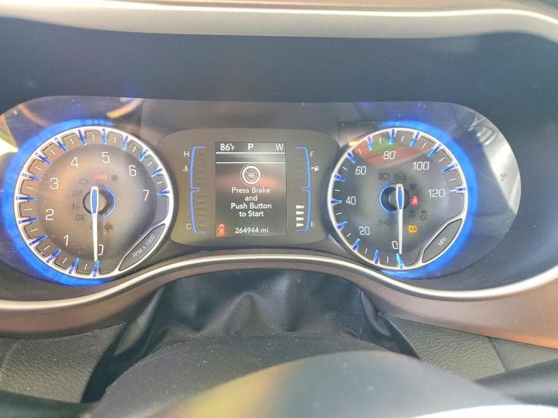 2018 CHRYSLER PACIFICA TOURING 9