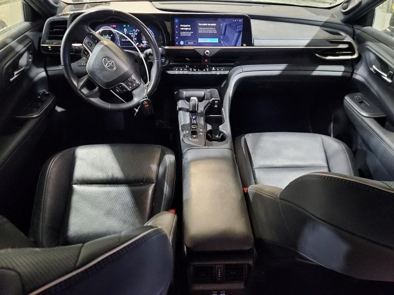 2023 TOYOTA CROWN LIMITED 8