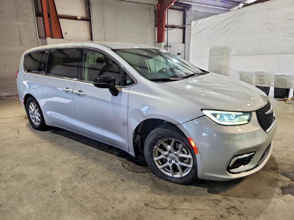 2024 CHRYSLER PACIFICA TOURING L 4
