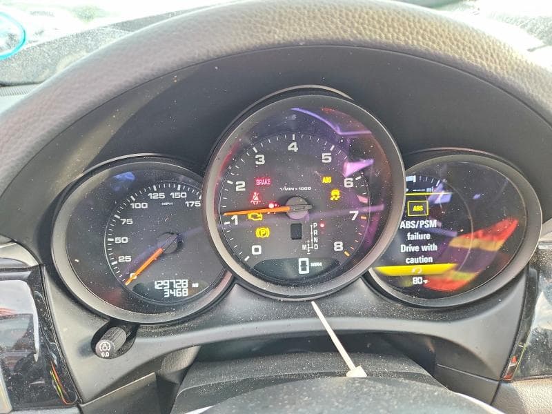 2017 PORSCHE MACAN 9