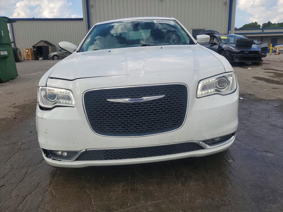 2018 CHRYSLER 300 TOURING 5