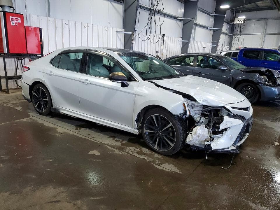 2018 TOYOTA CAMRY XSE V6 4