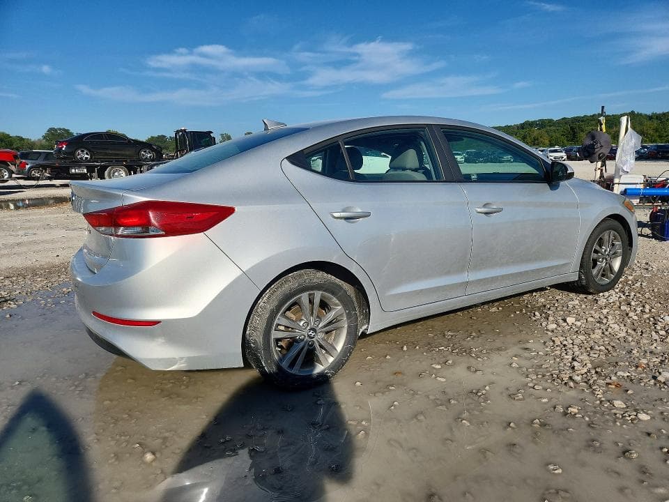 2018 HYUNDAI ELANTRA SEL 3