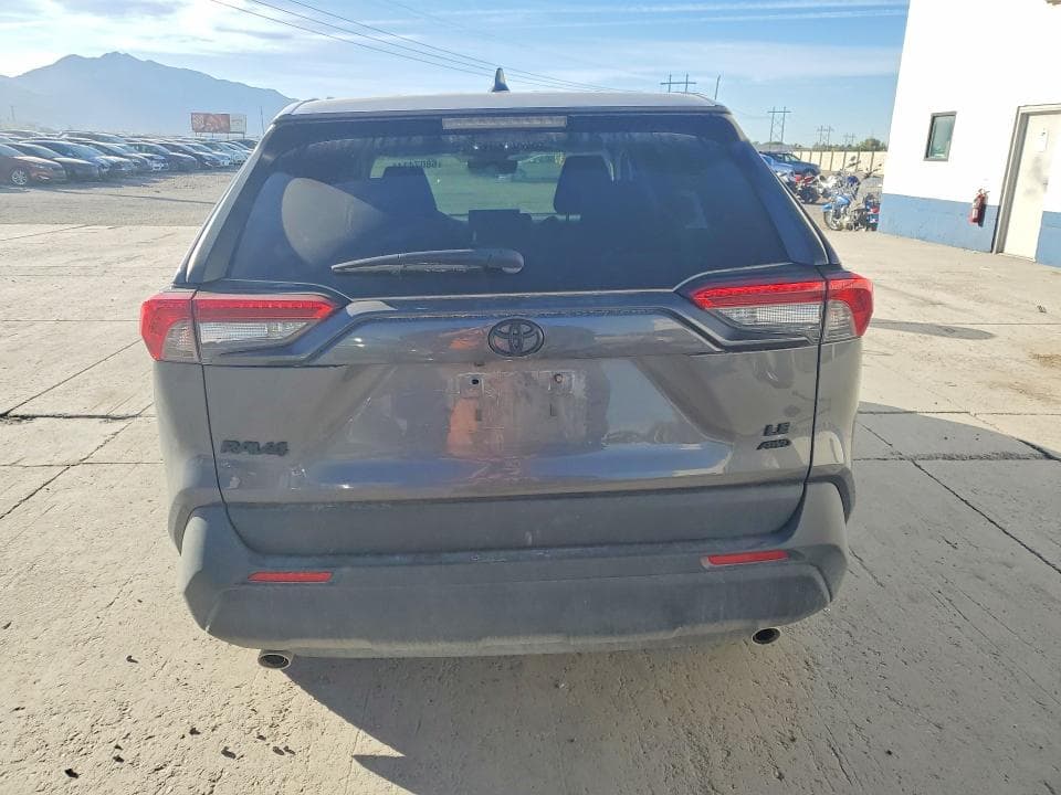 2022 TOYOTA RAV4 LE 6