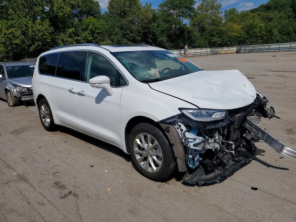 2021 CHRYSLER PACIFICA TOURING L 4