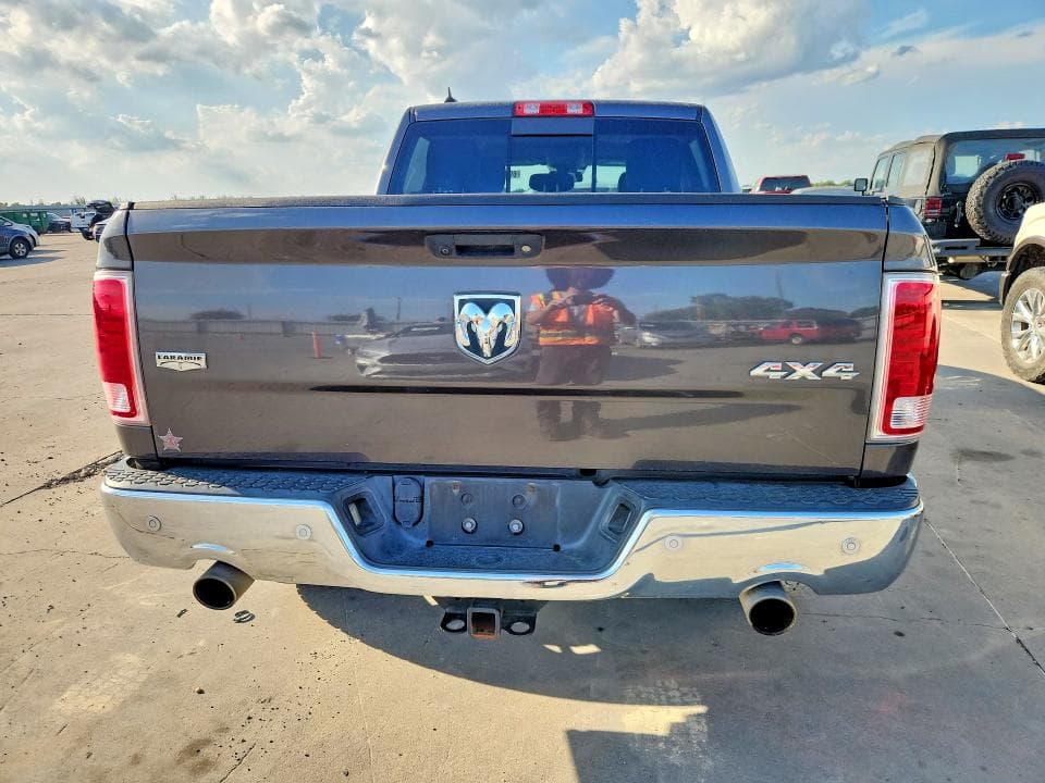 2018 RAM 1500 LARAMIE 6