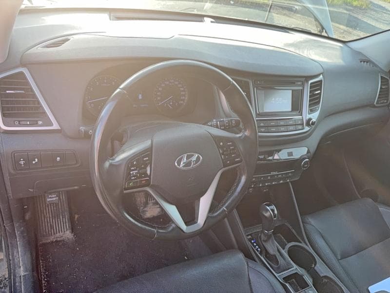 2017 HYUNDAI TUCSON SE 9