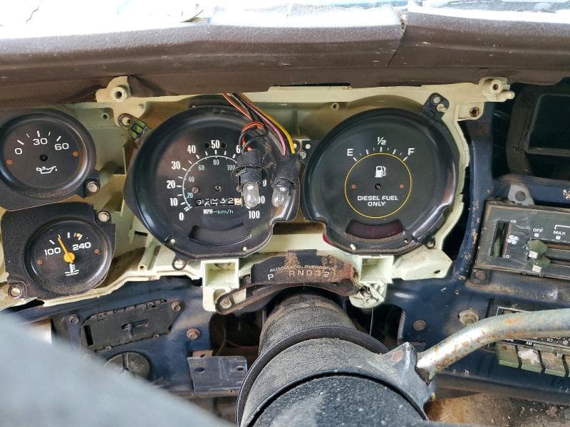 1982 GMC SUBURBAN K1500 9