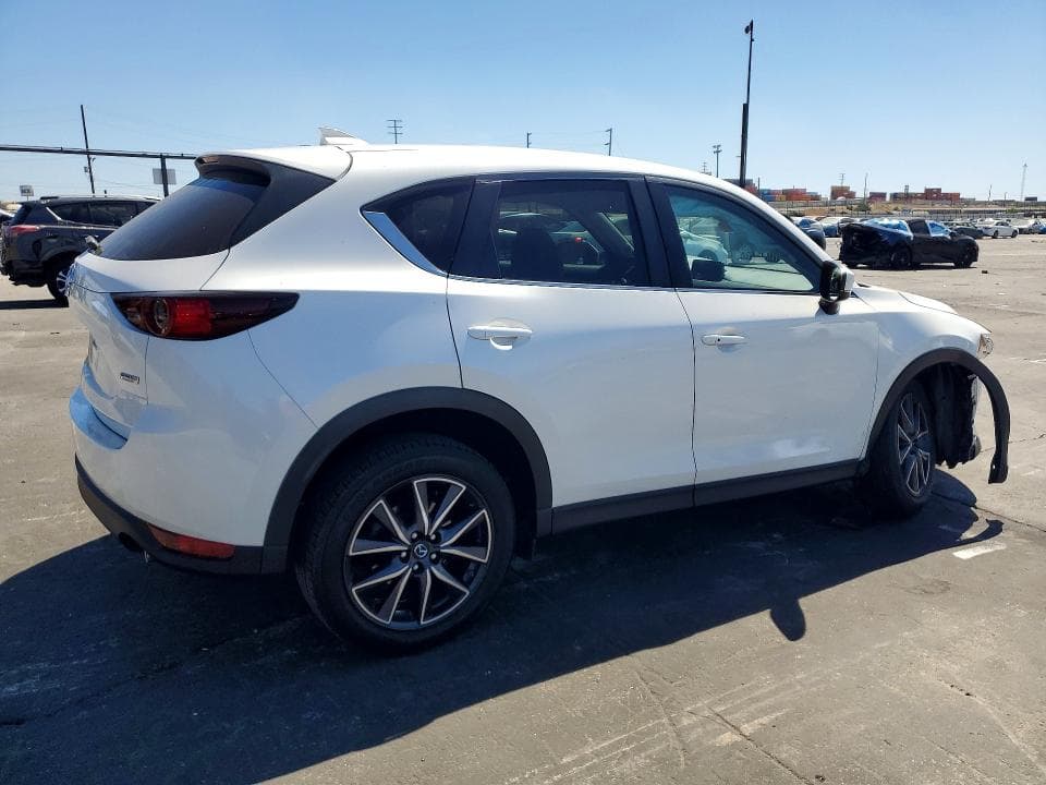 2018 MAZDA CX-5 TOURING 3