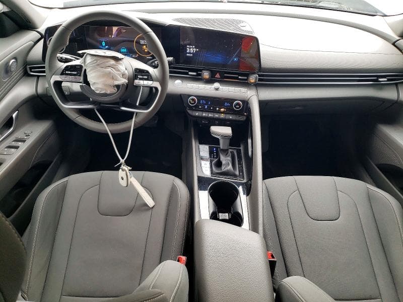 2023 HYUNDAI ELANTRA SEL 8