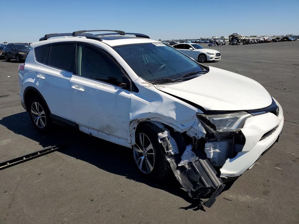 2018 TOYOTA RAV4 XLE 4