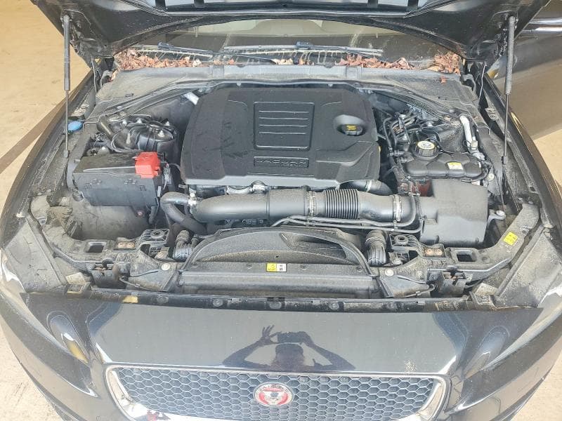 2018 JAGUAR XE PREMIUM 11