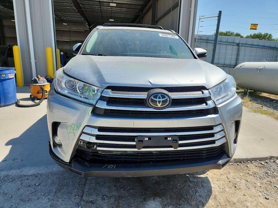 2018 TOYOTA HIGHLANDER XLE 5