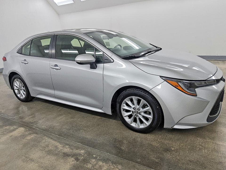 2020 TOYOTA COROLLA XLE 4
