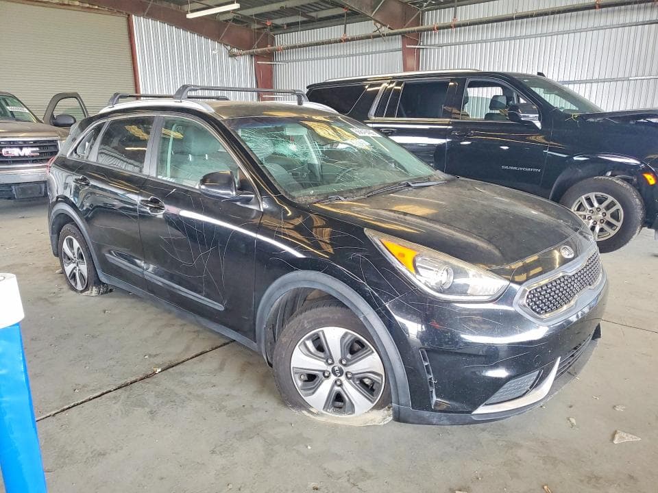 2017 KIA NIRO LX 4
