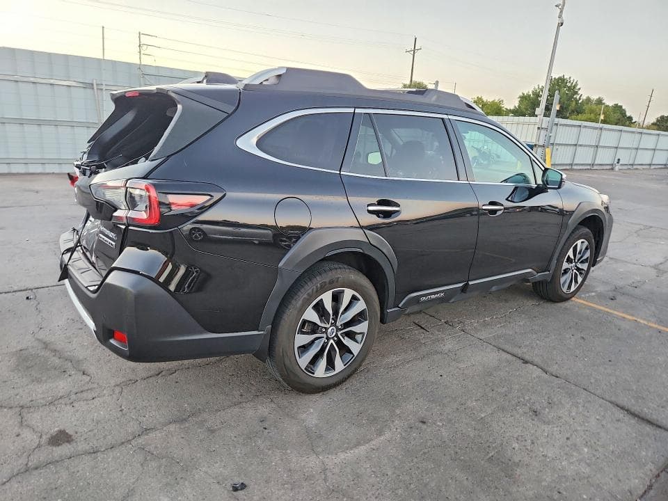 2023 SUBARU OUTBACK TOURING 3