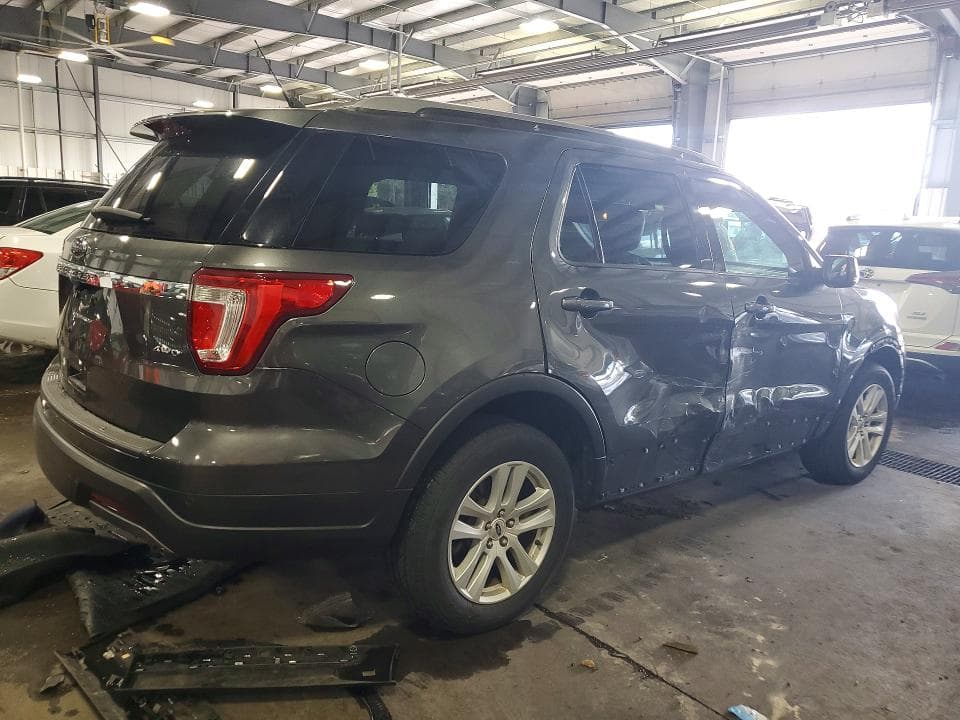 2019 FORD EXPLORER XLT 3