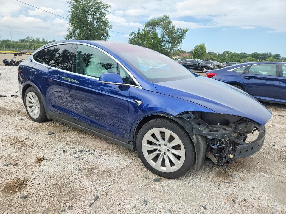 2018 TESLA MODEL X 4