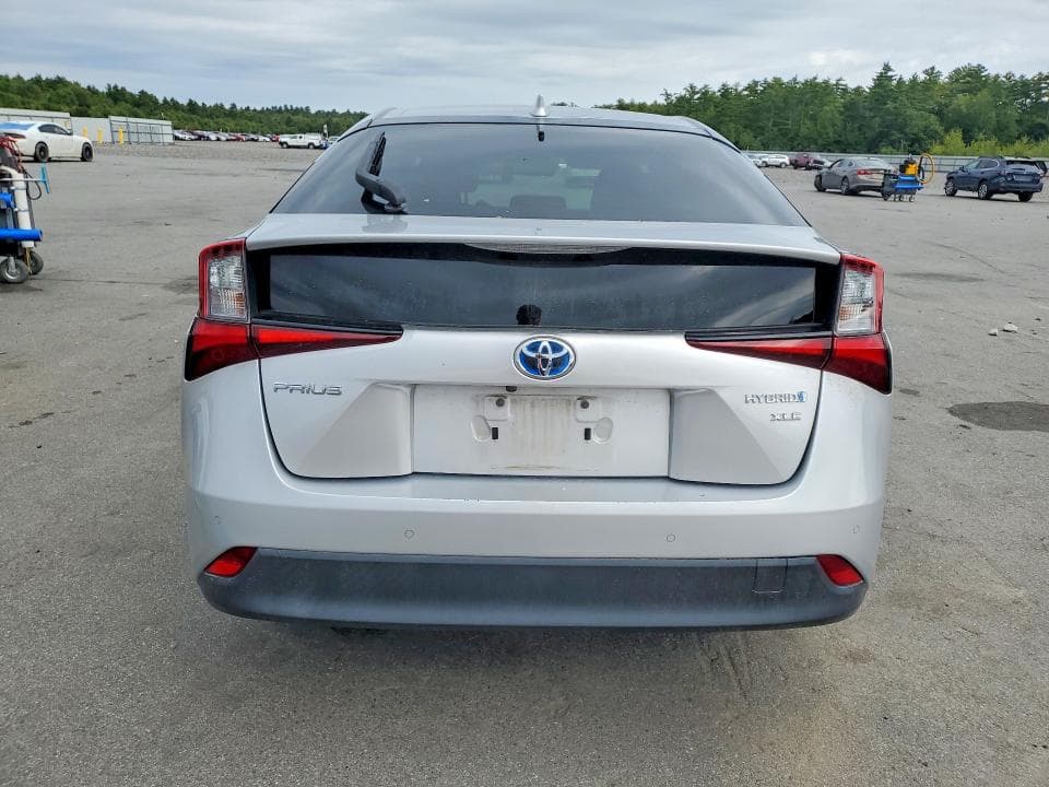 2019 TOYOTA PRIUS XLE 6