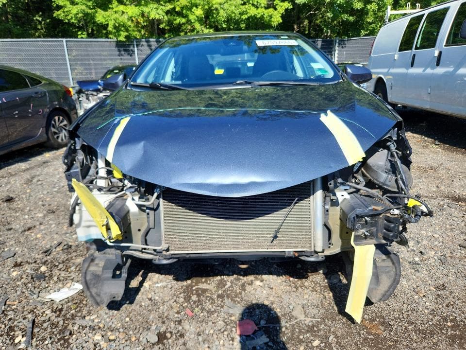 2017 TOYOTA COROLLA LE 5