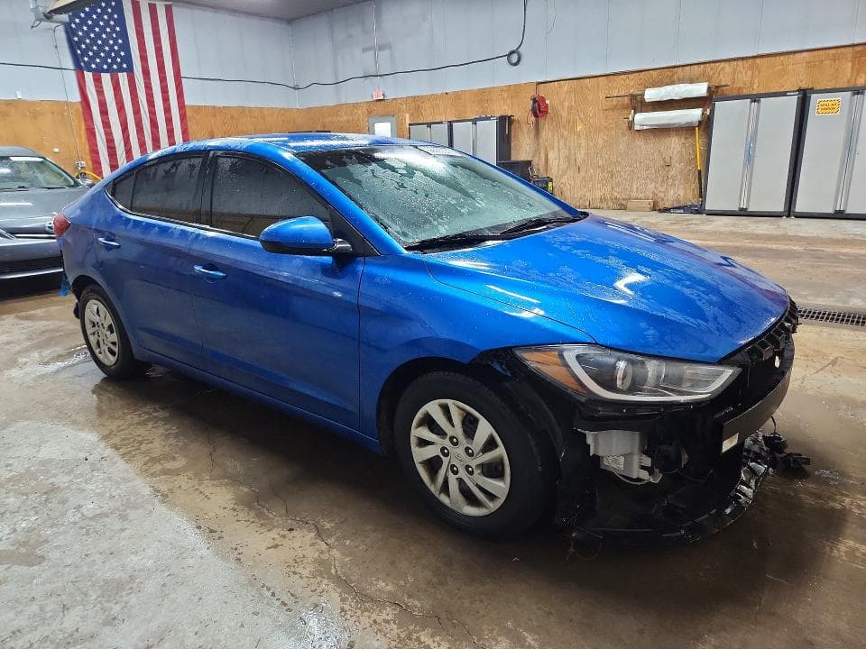 2017 HYUNDAI ELANTRA SE 4