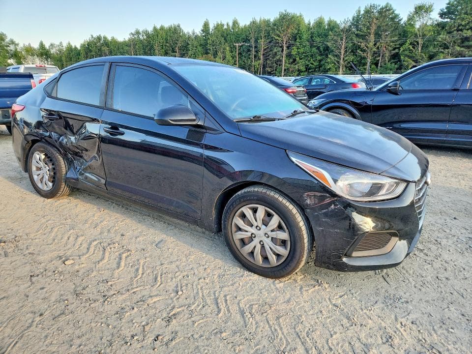2020 HYUNDAI ACCENT SE 4