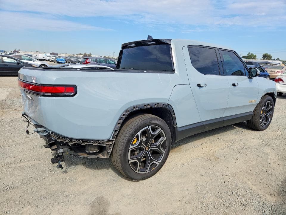2023 RIVIAN R1T ADVENTURE 3