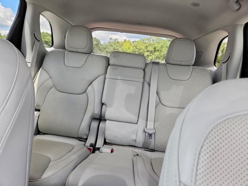 2019 JEEP CHEROKEE LIMITED 10