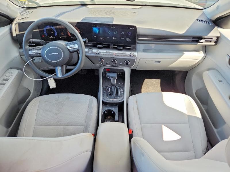 2025 HYUNDAI KONA SE 8