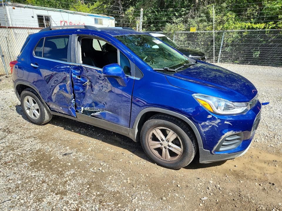 2017 CHEVROLET TRAX 1LT 4