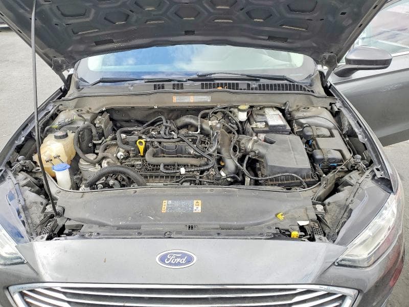 2019 FORD FUSION SE 11